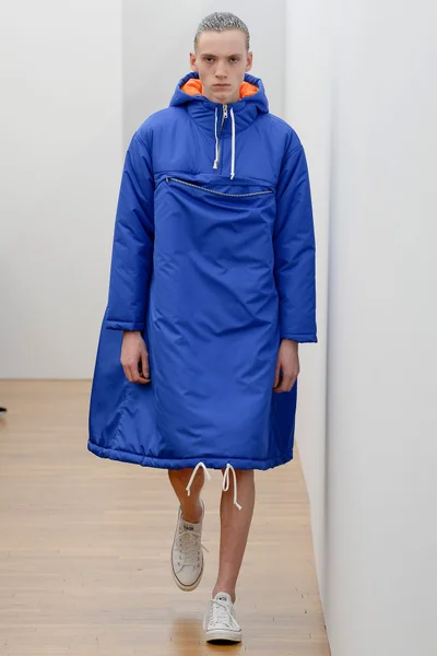 Look 43
